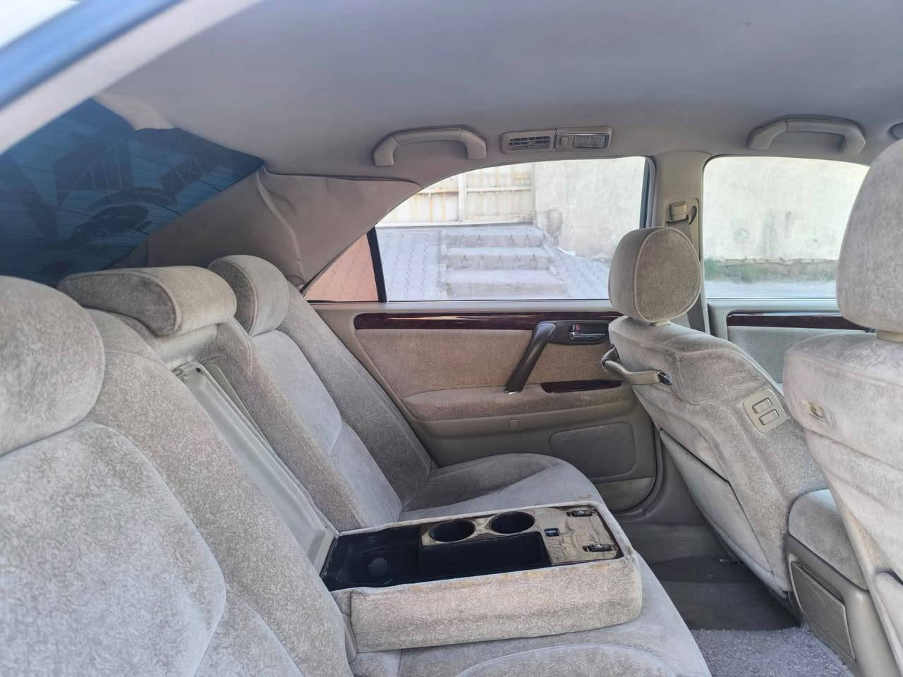 للبيع ملكه 4 دكم تبريد أمامي خلفي محرك ديفور الكبير رقم صلاح الدين مشروع وطني رقم انكليزي  سياره مكفوله من الكص ولضربه  حداديه 80 بالميه نزلت من سعر لاسباب خاصه السعر 115 ولي يبقه عليه مبلغ عادي انتضره  رقمي  *********** ابو علي
