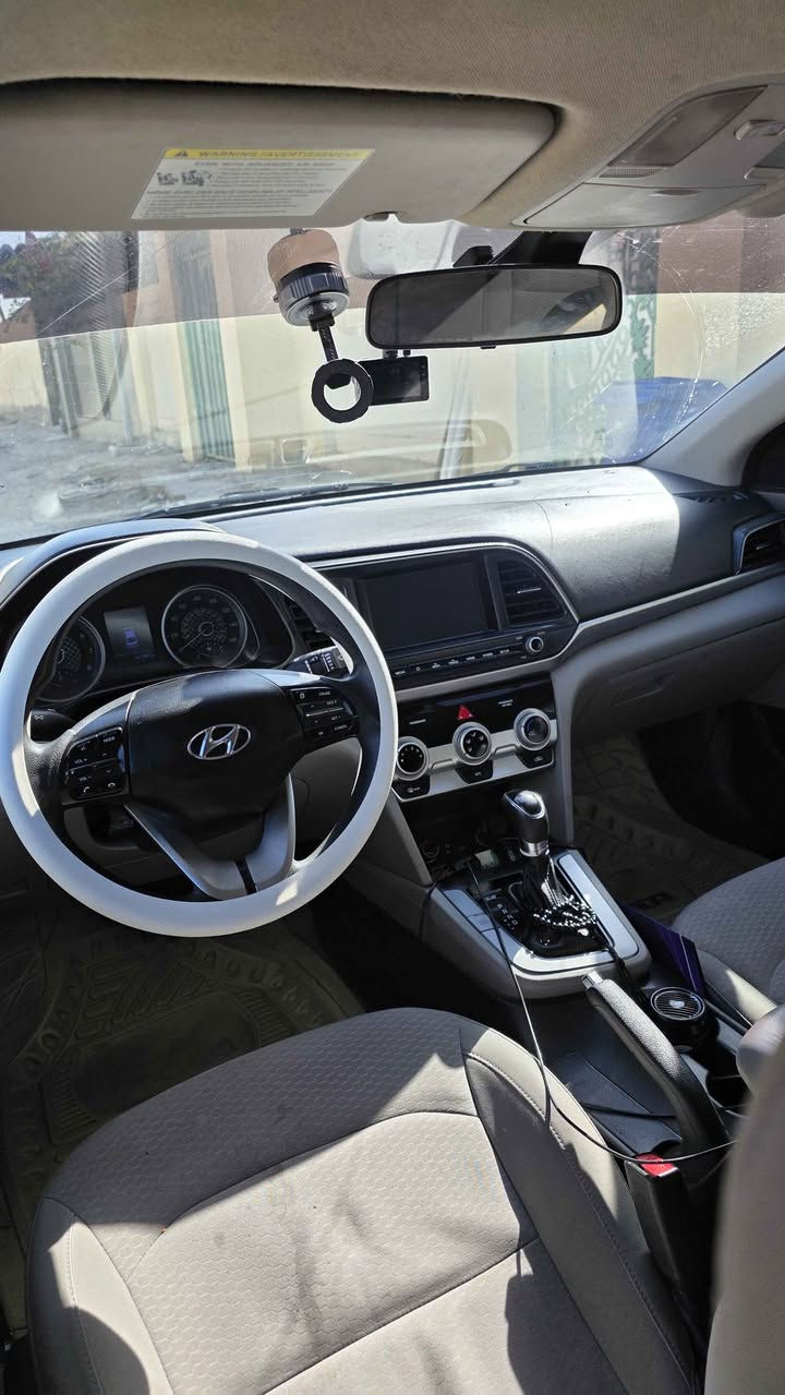 الانترا ٢٠١٩ امريكي
محرك ٢٠٠٠ دوش ضايفله منضومه غاز 
كير at بلادي 
قادسيه معوقين شهرين وصير حرا
حادثه جاملغ وبنيد وبيه بارد مكانين 
نضيفه وجاهزه سياره 
شاشه وكامره خلفيه رادار امامي وجانبي وخلفي
السعر 117  وبيه مجال للشراي سعره مناسب 
*********** ديوانية, القادسية
