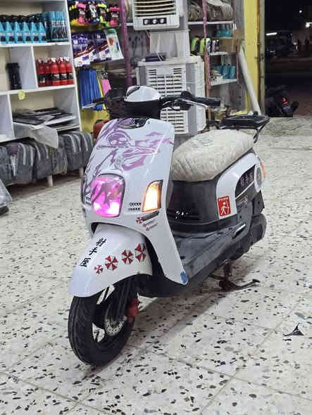 ماكس بوليس للبيع
شلعه ومعدل فول
تايرات جدد
السعر 550 وبيها مجال
المكان كربلاء طويريج 
***********
