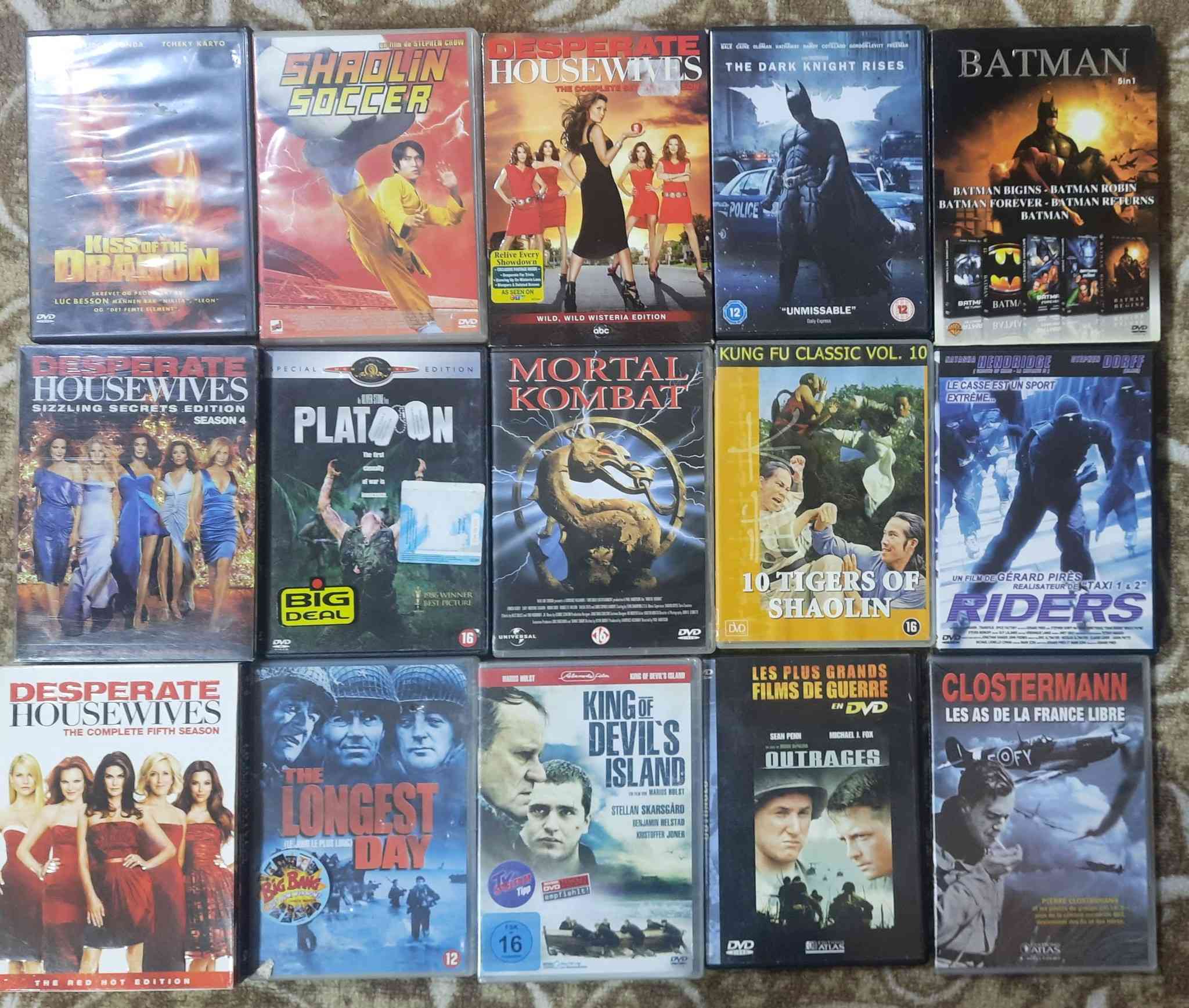 السلام عليكم . من رخصة الادمن المحترم . اكثر من ١٧٥ قرص DVD افلام متنوعة اجنبية وعربية و اغاني فريد الاطرش و عبظالحليم و عراقية و مقامات كبانجي و يوسف عمر سعرهن ١٥٠ الف للاتصال والاستفسار *********** مكان كركوك و يوجد توصيل
