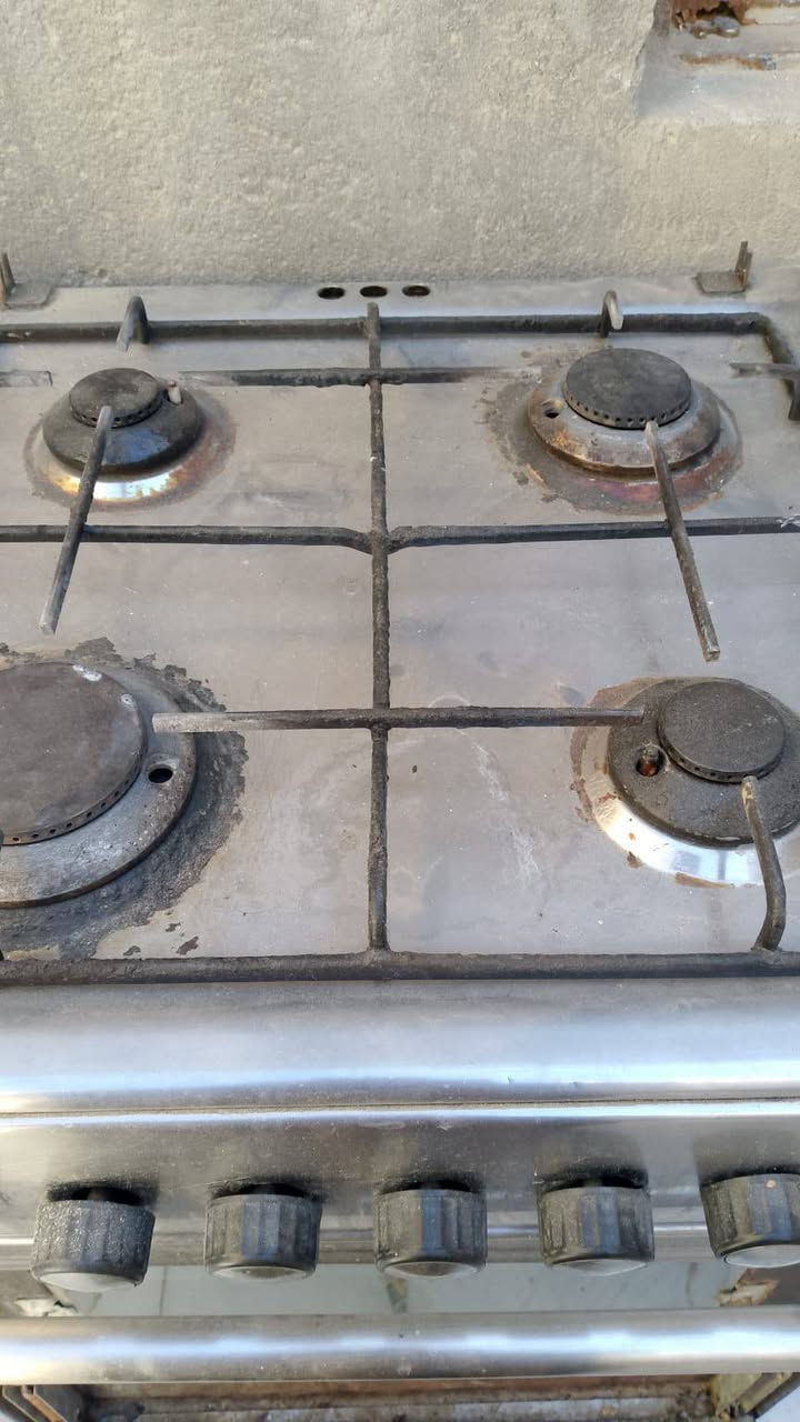 سلام عليكم سنك متر تفصال 55وطباخ شغال وفرن شغال عوزه جامه اماميه سعر 35شراي يتواصل ***********
