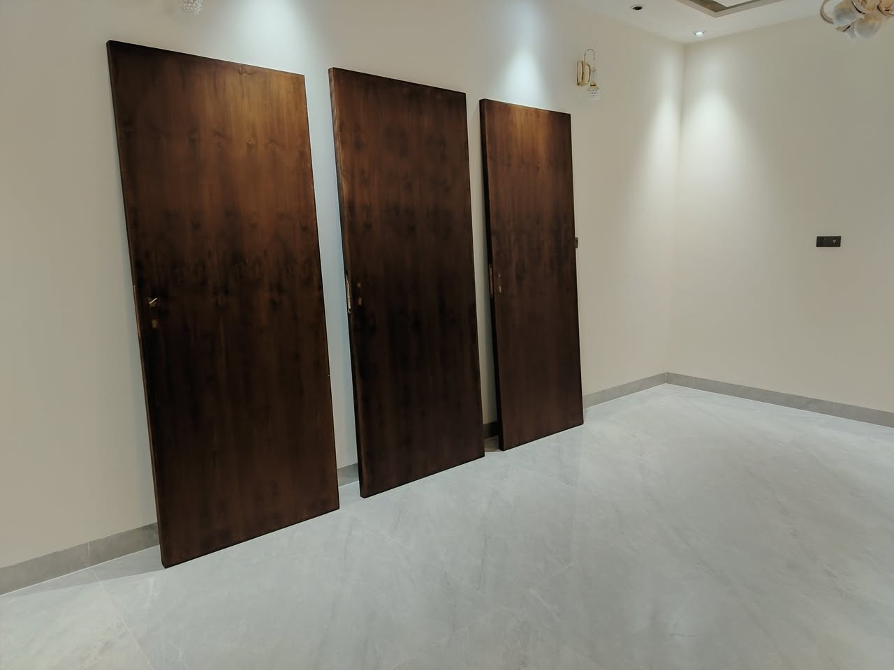 وجبه جديده من الجرابي
ورشة الفرشاة الذهبية لصبغ الموبيليا بأنواعها
صبغ ابواب بني محروق مطفي
الأنبار - هيت -الزهور الأولى قرب متنزة الزهور
هاتف ***********
واتساب
