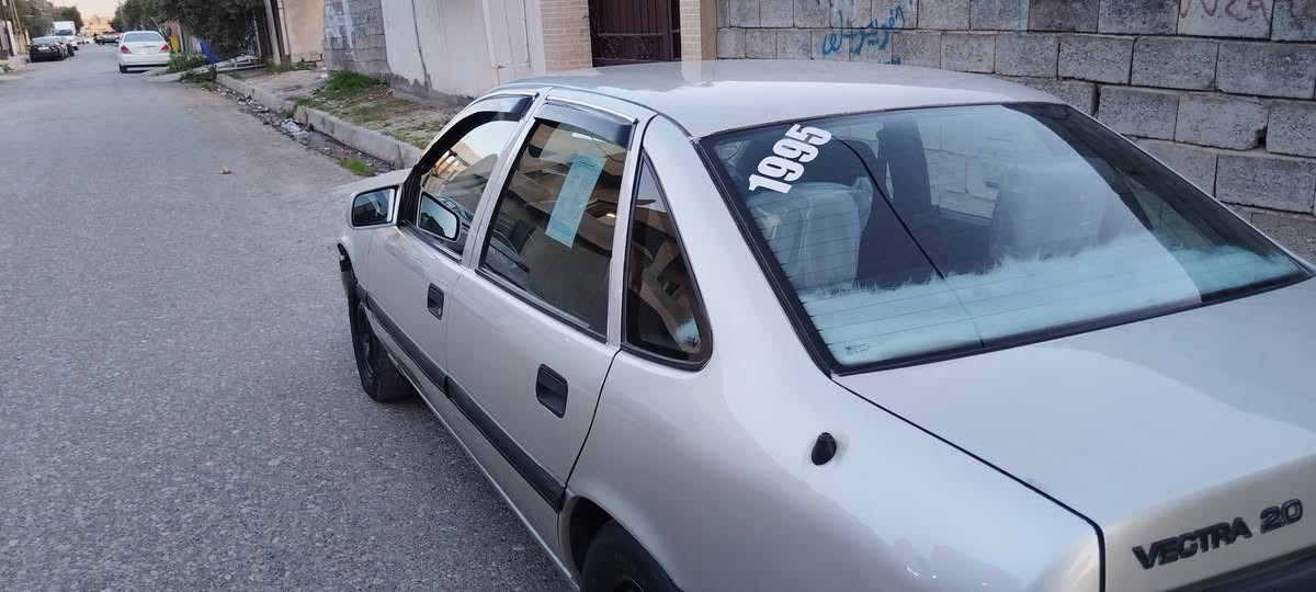 للبيع اوبل فكتره حجم 20 سنويه مشروع لحد 2027 موديل 1994 مصبوغ عام جماليه بدون ضربه تبريد كير اوتوماتيك محرك كير شرط كهربائي كلهه شغال هلالات على بلاد ABC قفل مركزي لاصرف ولا بخار سياره كلش حلوه وجديده شرط تحويل مكان كركوك السعر 48 وبيها مجال ***********
