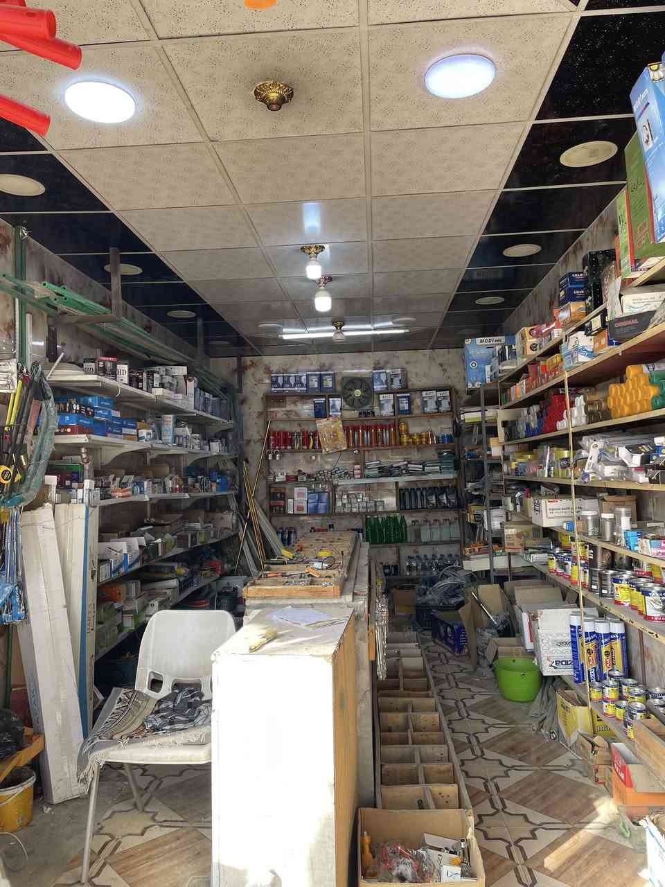 ئەم دوکانی کارەبایە بۆ فرۆشتن لای فلکەی ئاوارەکان تەنیشت دەرمانخانەی چارە  ئەوەش ژمارەی مۆبایل(***********
