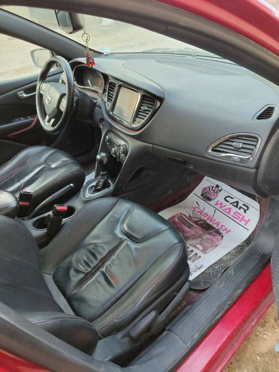 السلام عليكم 
دوج درات 2015 السياره بيه فقط قطعه وحده والباقي مكفوله كفاله عامه كير ومكينه كفاله السياره فول مواصفات واحد على واحد تبريد شغال عله وضع الشركه رقم بغداد مشروع وطني مكينه 2400 السياره جديده مال جناي ماناقصه اي شي السونار موجود بالصور مكاني بابل 
السعر 85 وبيه مجال 
استفسار /***********
