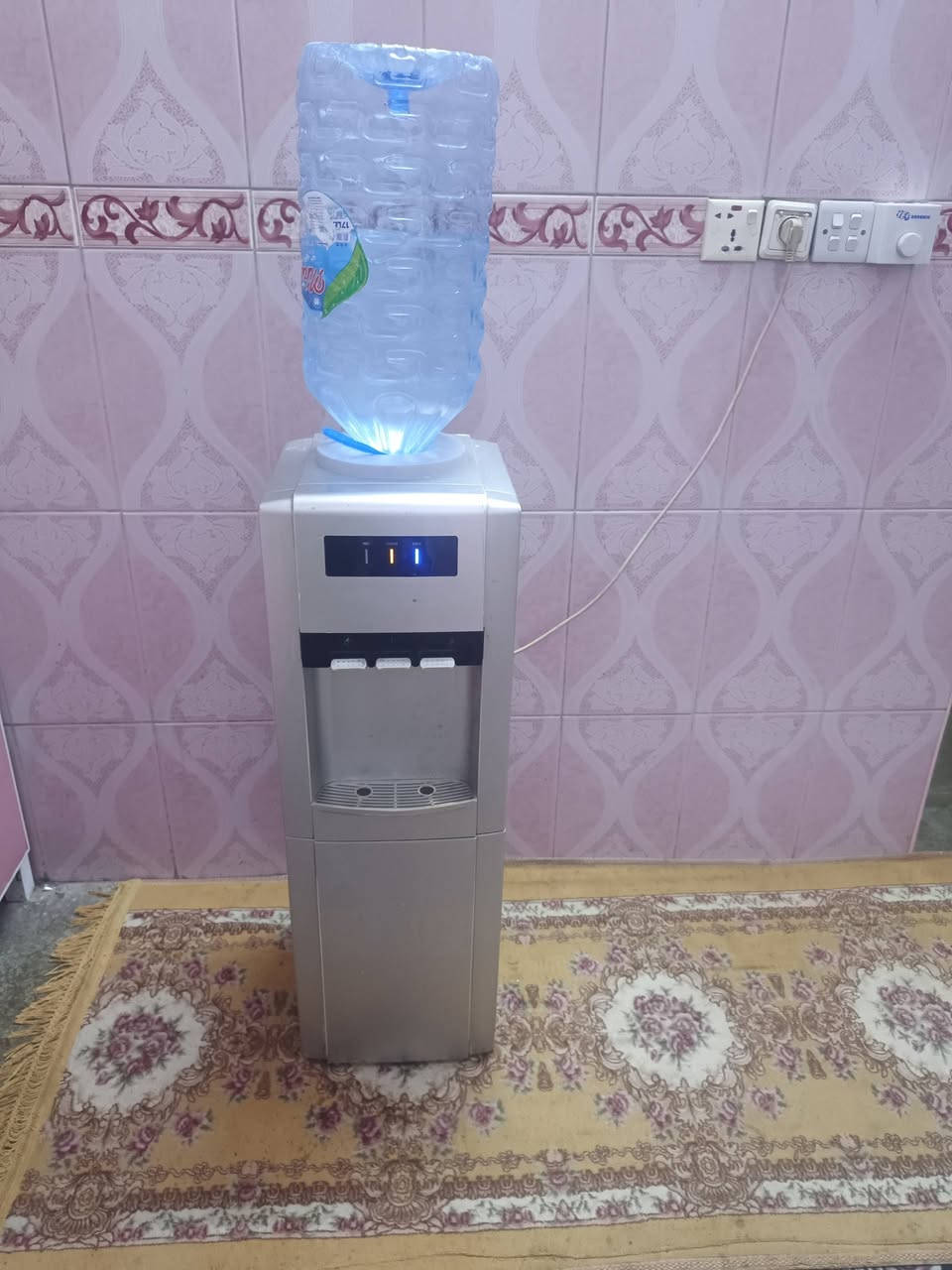 س ع براد شغال بالشرط كله بلادي حار بارد ثلاجه بالشرط كل عيب مابيه السعر 60 وبيه مجال مكاني كركوك حي عسكري شراي اتصل ***********
