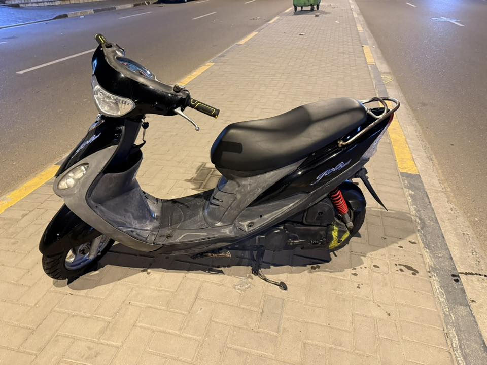 للبيع  كامله كل نقص مابيه كلشي شغال بيه محرك هسه شاده اول تبديله دهن سعر 800 وبيه مجال  رقم ***********
