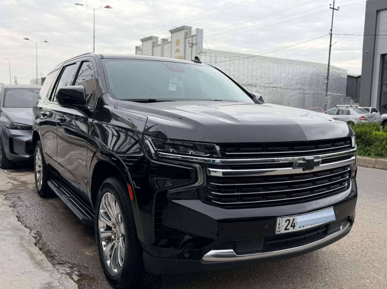 تاهو LT  : 2024 . (خليجي وكاله المنصور) 
المحرك : .V8.5.300 . 
       
الرقم : دهوك 
(مغلفه افلام حمايه PPF بالكامل ضمان 10 سنوات وكتاب تظليل 80‎%‎ من المرور  ومكفوله كفاله عامه من كلشي)

مـواصـفـات LT
دبل اكسل
حساس امامي خلفي
كامرة ٣٦٠ درجة 
مانع تصادم 
تحديد مسار
تدفئة مقود 
ثلاجة
شاشة كبيرة
دعامية بريمير
جنطة كهرباء
مقاعد كهرباء 
 العلامة السودة (وجه القمر)
( السيارة كفالة عامة وضع الشركة )

وكالة المنصور ( بعدها تحت ضمان الشركة )

مكان السياره / اربيل شارع 40

للاتصال 
***********
***********
