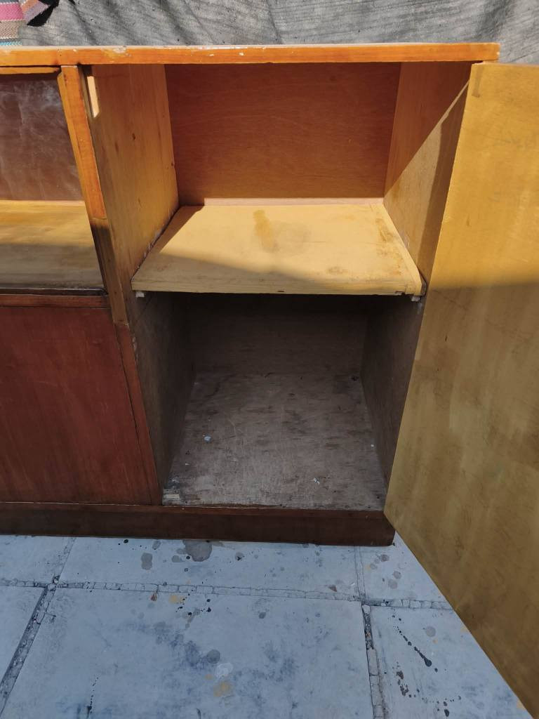 بوفيه صاج اخت تزكام نضيفه طول مترتين ونص كل نقص مابيه 

‏‪0788 746 2170‬‏ ديوانية, القادسية
