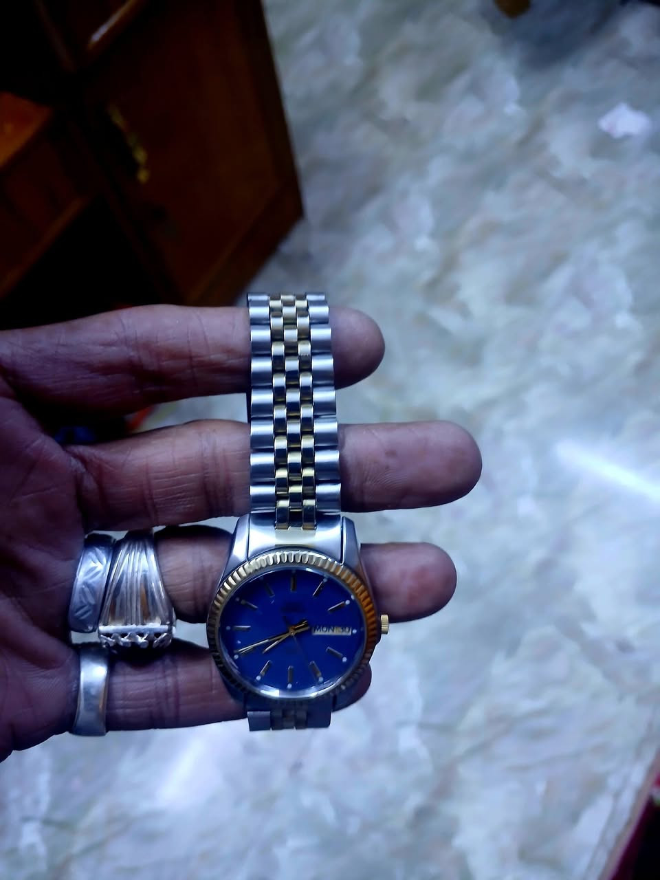 تايمكس نابض ضوءي دزاين رولكس كوارتز قطعه مميزه السعر 65الف


**إذا كنت صاحب هذا الإعلان وتريد حذفه لأي سبب، رجاءا أرسل رسالة إلى الدعم الفني**