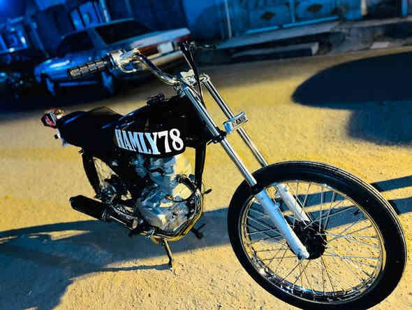 سلام عليكم دراجه نامه شلامجه  للبيع كلك كلك كلك  تعمير كله 25بس المكينه 23مفتوحه فقط بوشه شراي تشلع عيوني مو شراي لاا تعبني مكاني ناصريه حي شهداء الرقم: ***********
