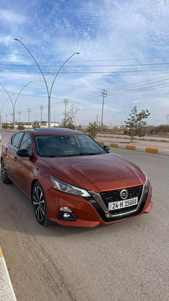 السلام عليكم نيسان التيما للبيع 
الفئة SR موديل 2020
السياره فول مواصفات 
بصمه ،فتحة سقف ،رادارات محيطيه ،كشنات جلد ،محرك 4سلندر 2.5، تحديد مسار ،نقطه عمياء ،مقاعد تدفئه ،تحكمات استيرن ،گير 8سرعات وبعد بيها مواصفات محرك گير بشرط سياره نظيفه جدآ تخم تاير جديد
السياره وارد امريكي ضررها قطعه واحده فقطه (جاملغ خلفي )
رقم الشاصي مرفق بالمنشور ماشيه 174الف كيلو متر 
رقم دهوك سنويه جديده. مكان السياره الانبار(الرمادي )
سعرها 168وبيها مجال بسيط 
غير متواجد على الفيس وهذا رقم صاحب السياره 
  
‭0780 800 9006‬
