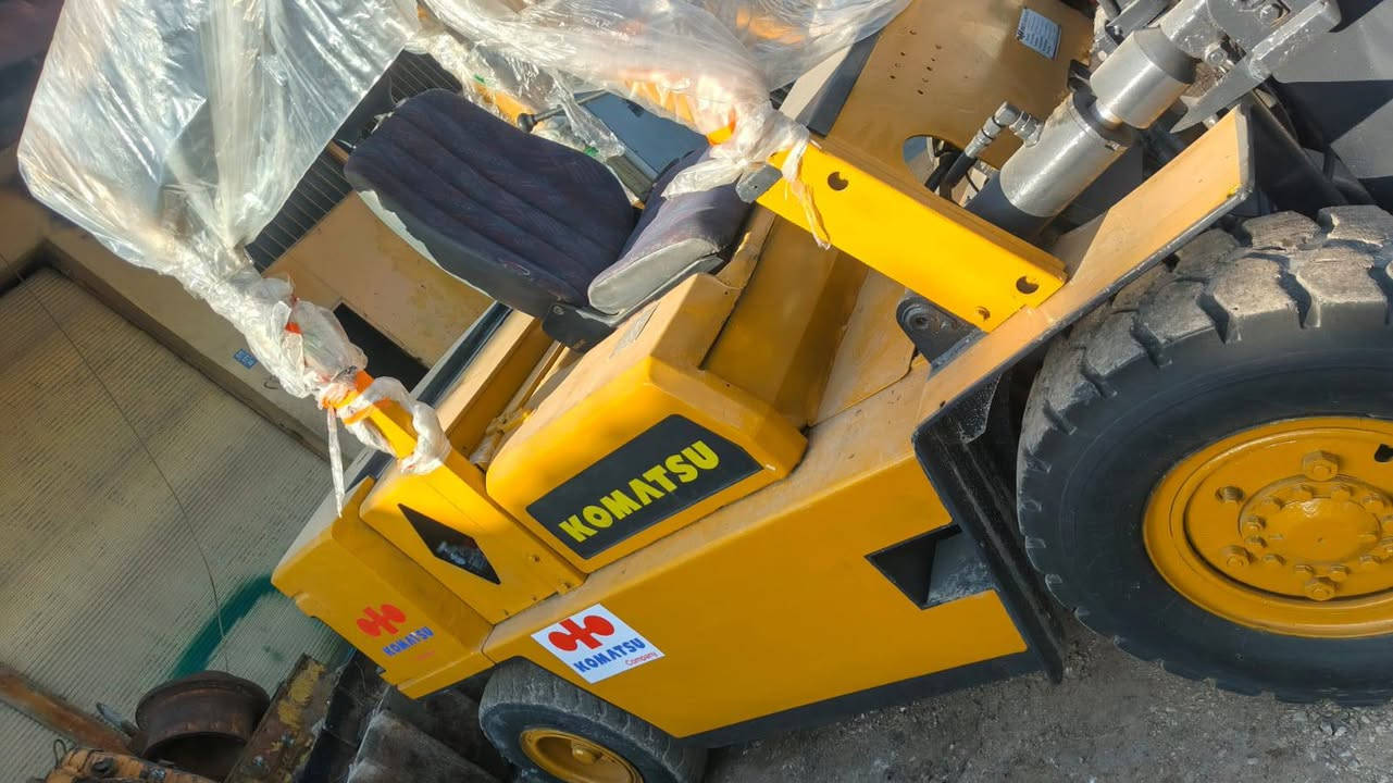 رافعه كوماتسو 1989
4.5 طن
كل شي جاهز بدون مصرف مكاني دهوك
سعر 45 ورقه
***********
