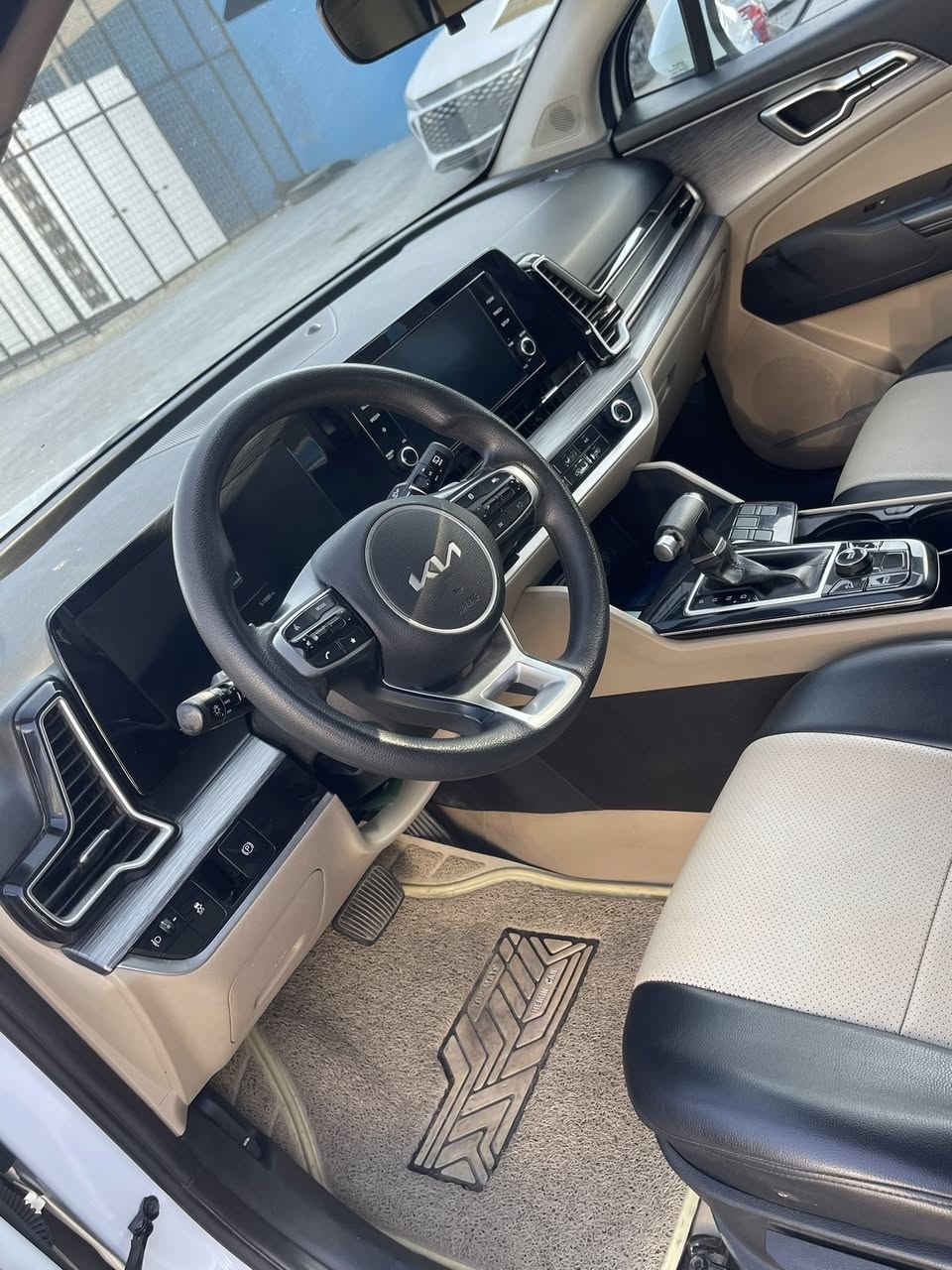 كيا سبورتج موديل 2022 خليجي رقم بغداد تحويل مباشر مكفوله من الصبغ بيه بارد باب الصدر فقط 
الموصفات مري شفط هندبريك دكمه تبريد قطعتين 
ويل كروم العنون بغداد البياع السعر ب 198 قفل من الاخير ***********/***********
