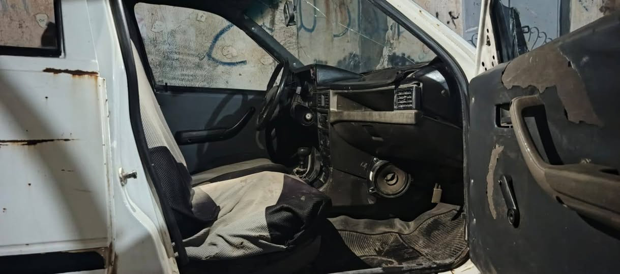 السلام عليكم سيارة كاديت للبيع 
التفاصيل

محرك شرط لاصرف ولا نفخ كير شرط 
سياره يعوزها مصرف
 سنويه ضايعه
 بيه واجها ونطيك شرط التحويل اوجهك ويه الشرعي
 طخم تعبان 
سياره حيل قويه مال شغل

 سعر 10 وبيها مجال حك جيه

  الاتصال عل هذا الرقم
 ***********
