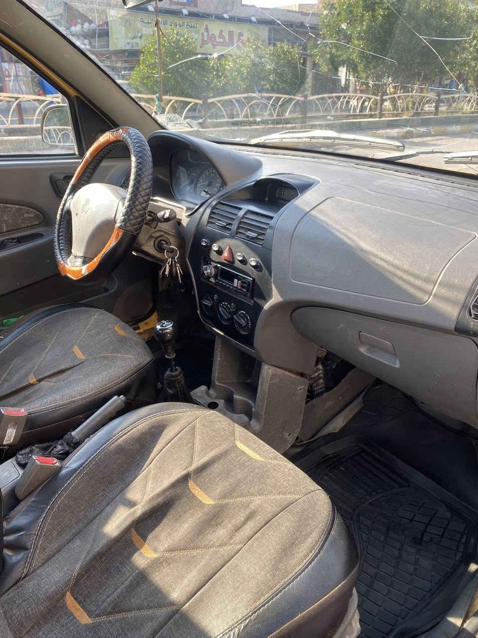 السلام عليكم طيبه رقم بغداد مديل 15مكينه كيرها جديد حداديه تخم تاير جديد كهرباءيات كلها شغاله لايت زنون دواخلها جديده مصفره هيئه وغرامات السعر 40وبيه مجال لشراي مكاني بلكوت ***********
