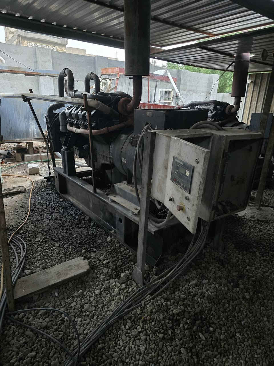 السلام عليكم موقع للبيع النجف حي الشهداء حصه الكاز ٣٥٠ كيفي ثلاث محركات ٢ ١٤٤ واحده البي ١٠ عادي الحمل ٩٨٠ نص كابينات ٤ ونص بل مولده بيه محلات ***********
