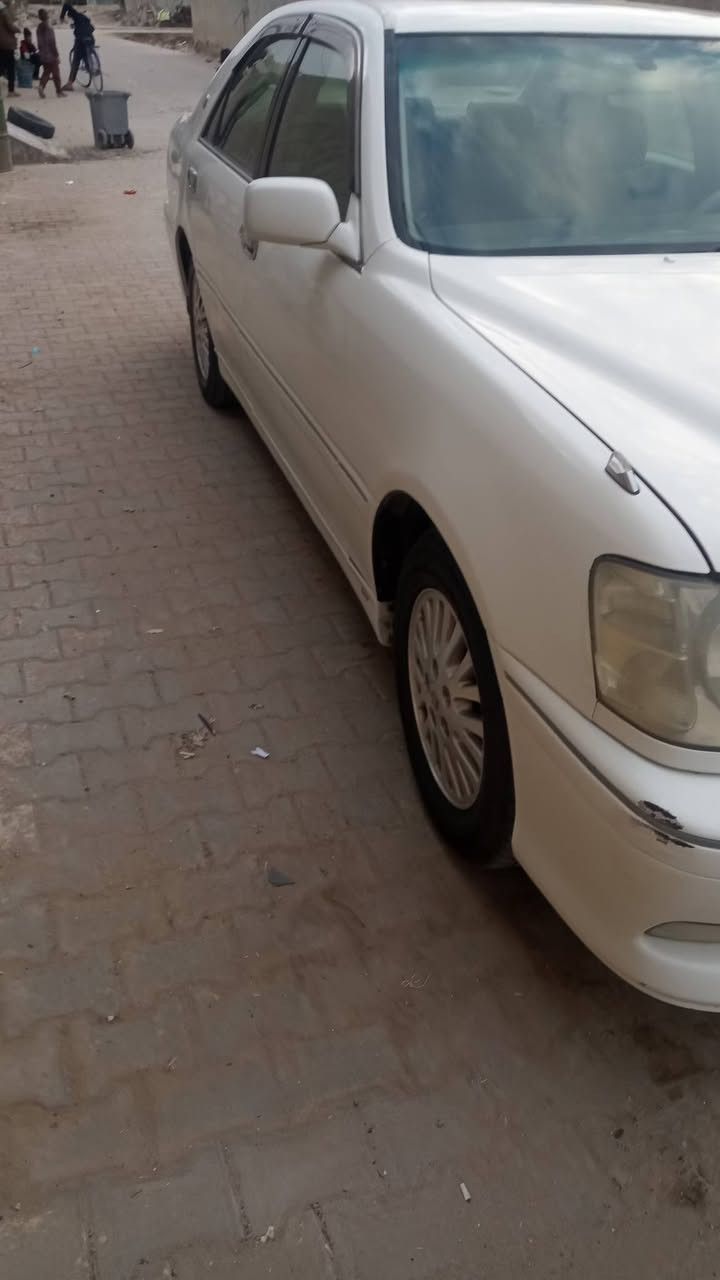 ملكه كصه قمارة رقم انكليزي بسمنه مداور لصبح مصبوغة عام السعر ١٣٠ وبيها مجال مراوس حسب القناعه وهذا رقمي ***********
