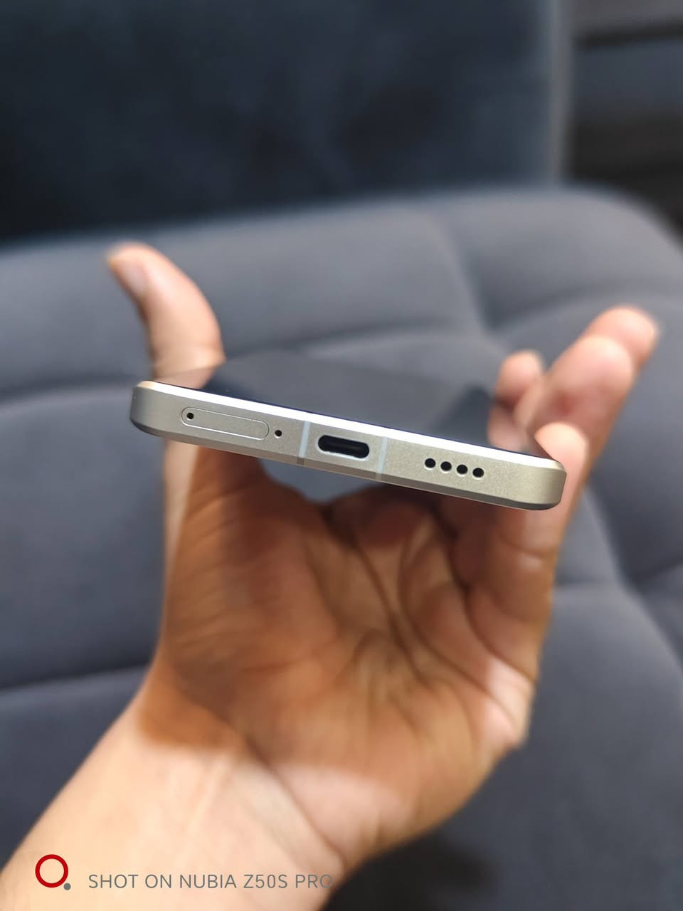 Mi13 ultra 256/12
نسخة عالمية(انتبه عالمي وليس صيني)
فول نظافة
مع ملحقاته
يوجد طبع بسيط في الأسفل كما موضح في آخر صورة

للمراوس مع ريد مجك red magic أو روج فون Rog phone 
مكاني أربيل أو موصل
لا يوجد توصيل


**إذا كنت صاحب هذا الإعلان وتريد حذفه لأي سبب، رجاءا أرسل رسالة إلى الدعم الفني**