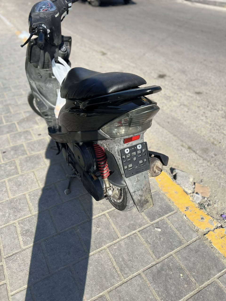 ماكس عدله للبيع
مكفوله كفاله عامة جهازه من كلشي جيب فيتر وافحص مكينه بلاد برغي ممفتوح بيه قبل 7اشهر نازله من شارع فلسطين 
ومستعجل ع بيعته سعر650وبيه مجال 
عنواني بغداد الشعب شارع عدن 
***********
