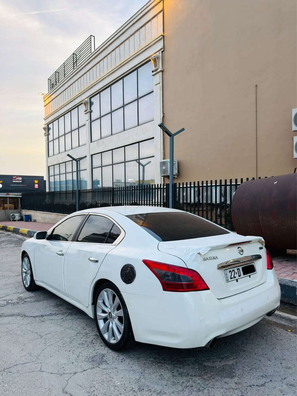 رەقەم تەلەفۆن (***********)
نیسان ماگزیما مۆدیل ٢٠١٠ فول مواسەفات کوشن سارد و گەرم کوشن خەزن و کارەبای ئاوێنە کارابای سلایت تەبرید مەرکەزی گێر تۆماتیک و گێر لە سوکان یەک پارچەی سبوغە سەنەوی و ژینگە و فاحسی هەمووی نوێیە تاکو ٢٠٣١  بەناوی خۆمە بەناو کردن بەشەرت غەرامە بەشەرت نرخ ٩٢ وەرەقە و مەجال أربيل, العراق
