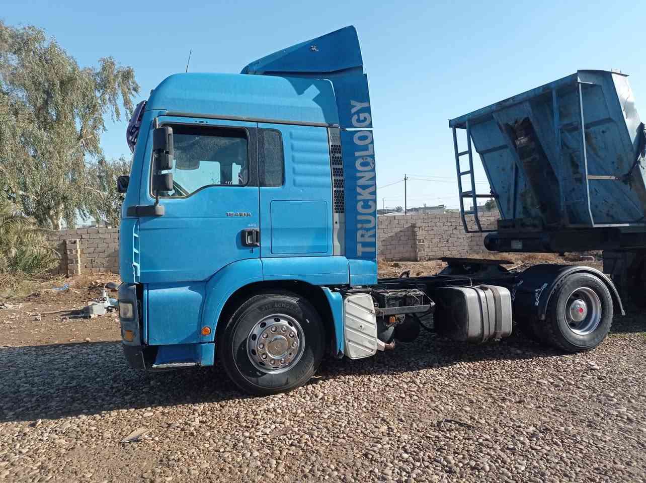 مان 2001 تيكه محرك كير مكفولات حداديه تخم تاير قماره بيها طخه بطارف القماره واضحه بصوره ناسف جاهز للشغل مابيهة برغي نقص ابد شاصي مكفول رقم اربيل سنويه لل 2030 ( مكانها ديالى كنعان السعر 175 وبيها مجال *********** للستفسار اتصل
