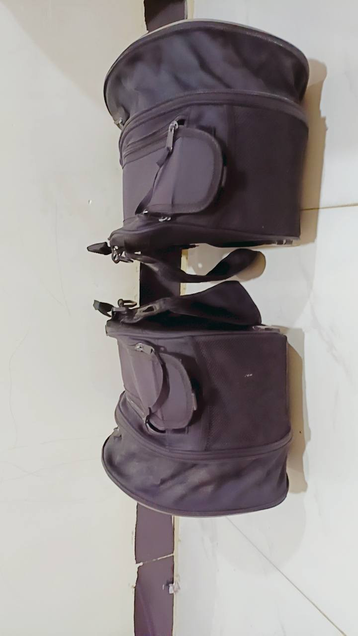 جنط رحاله قابله للتكبير و للتصغير حاملة اضوية ليليه  نضافة 80٪ سعرهن 40 وبيهن مجال لل استفسار ***********
