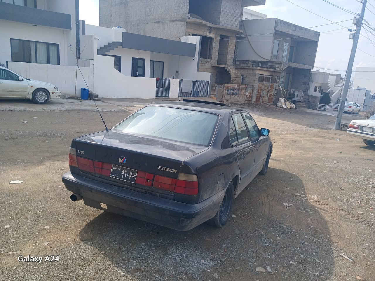 سلاوی خواتان لێیبت بیم مۆدیل 1993 موسووبڕاوە بەشەرت  520گێڕە عادەی بەشەرت  سیارەکابێ سەرتای  ئادەمێ ماڵی کەسە نبێت سعری ئم سیارەی 17کلاو معمل بۆزانیاری ***********
