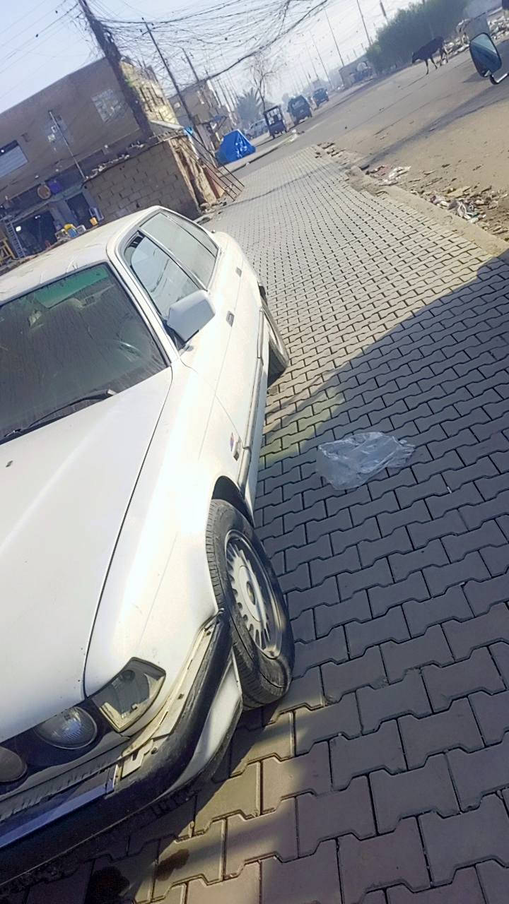 السلام عليكم من رخصه المدير المحترم بي ام للبيع موديل 91السعر 30وبي مجال***********
