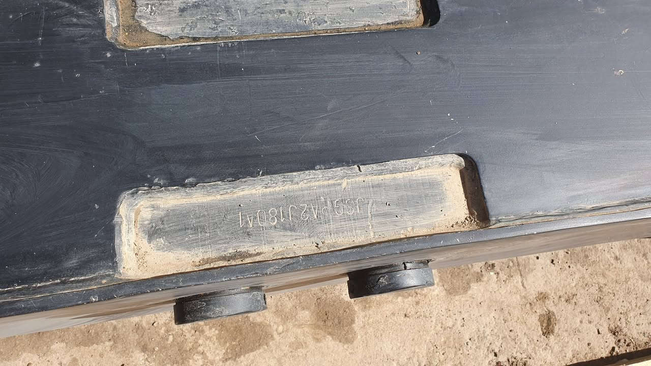 ركايز بلادي مال عفارة هيتاشي zx170w كلش نضيفه %100 على وضع شركة.  
اربيل صناعة شماليه قريب فاملي مول.  
*********** 
***********
