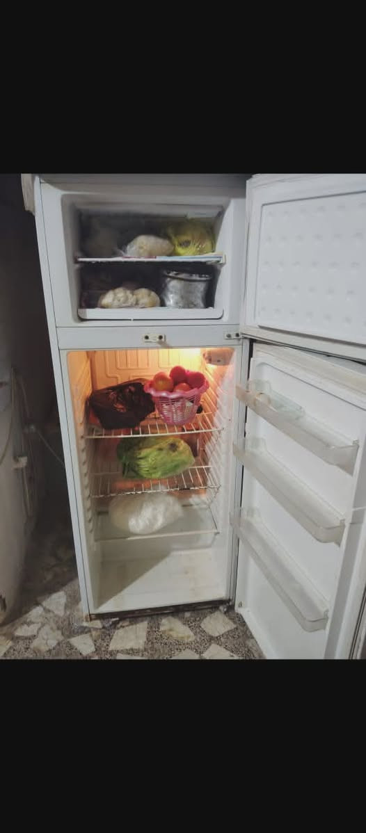 للبيع مبردة 90وثلاجه 90شغالات


**إذا كنت صاحب هذا الإعلان وتريد حذفه لأي سبب، رجاءا أرسل رسالة إلى الدعم الفني**