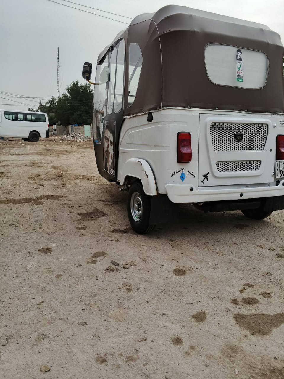 السلام عليكم تكتك 2021لبيع رقم  سنويه  بكان تكتك قرب فلكه المدائن باقي تفاصيل بلفيدو رقم  الهاتف ***********
