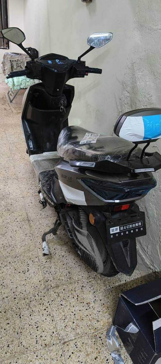 السلام عليكم 
مطور للبيع 
بطاريات 5شرط انطيك 
ملف 2000
وايرمنيه كلها شغاله 
3نمره 
سرعه 55حقيقي
موصفات معروفه 
عنوان موصل الأيسر 
#السعر600وبي مجال لطيبين الشراي يتصل ‏‪***********‬‏‏
