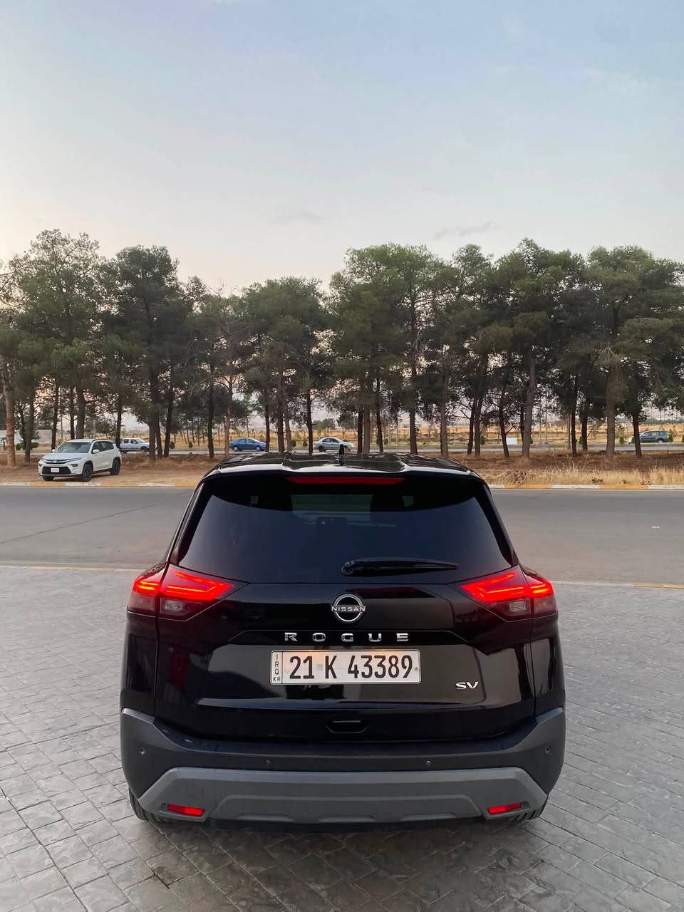 نيسان روگ موديل 2023 SV
سه نه وي تازه يه تا 2030 گيرو مه كينه ي به شه رت نه كراوه ته وه پيش و دواي كه پسه و ده عمي نيه ئه ر باكي هيجي نه ته قيوه دوو درگاي گوراوه به بيلاد  ناو درگايه كي كه مي بوياخي هه يه 
 گير شه فت و سوكان شاشه گه وره يه  ئاوينه راداره ته حه كوماتي كاملي سه ر سوكانه  كامل لايت زينونه ناوي زور جوان و تازه يه
ته نها ٢٠ هه زار روشتوه هيج مه سره فيكي تيا نيه 
سعري 127گه  لاو مه جاليكي كه م له سليمانيه
***********
***********

