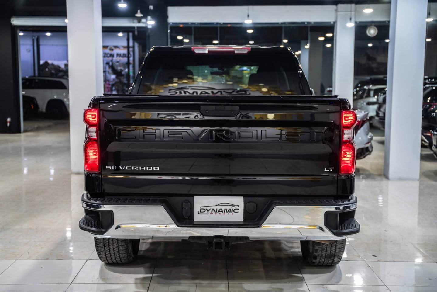 2022 CHEVROLET SILVERADO, K1500 LT-L كلين 

‏‎موديل: 2022
‎‏‎عدد الأميال : 28,000ميل
‎وارد: امريكي
‎الون : اسود
‎الون داخل ؛ اسود
‎‏‎محرك :4 
‎‏‎مواصفات/  LT
صبغ :  كلين 
‏‎سيارة رقم اربيل
‎مكان اربيل شارع حديد خشب  معرض دايناميك موتورز 
‎من 10 صباح الي 10 ليل مفتوع
‎‏‎من المعلومات الرجاء التصل علي وتس اب

                                                                                              ***********

** *** *** *** *** *** *** ***

2022 CHEVROLET SILVERADO, K1500 LT-L كلين 

‎موديل : 2022
‎‏‎ماوەی ڕۆیشتن : 28,000ميل
‎هاوردةي : امريكي
‎‏‎پستۆن :- 4 
‎رةنگ: رةش
‎رةنگي ناوي :رةش
‎‏‎موسفات/ LT
‎بوياغ: كلين  
‏‎ژمارة هةولير
‎ناونيشان هةولير جادةي حديد و خشب  كومپانياي دايناميك موتورز  لة 10 بةياني تا 10 شةو كراوةية..
‎بو زانياري زياتر پةيوةندي بكةن بة وتس اب

***********
########### أربيل, العراق
