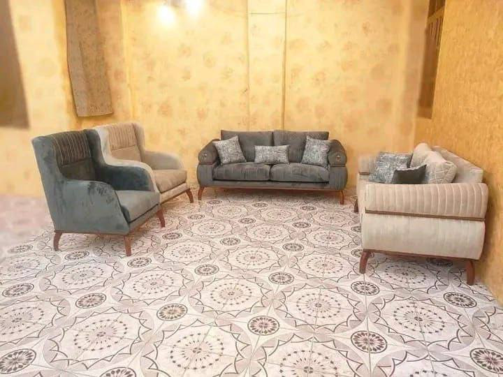 عرض لمدة  اسبوع 😍😍
موديل شانيل 

تخم شغل عراقي موديل تركي عشر مقاعد خمس قطع   قنفتين ثلاثي وقنفه ثنائيه وكراسي عدد 2اضافه  كوشات هديه عدد 10

أنتبااااه إلى لأسعار 

ال١٠ مقعد  675الف 

ال٩ مقعد   600لف 

ال٨ مقعد   575الف 

ال٧مقعد   500الف

ال٦مقعد.   450الف

ال٥مقعد   375. الف

خمس قطع اثنين كبيرة ثلاثيه وحده وسط ثنائية و كرسيين مع كوشات عدد 6

جميع الالوان متوفره

توصيل داخل بغداد مجاني 

اطراف 15

القاعدة خشب كله بلوك 18مل

القماش چگور قديفه ثكيل او حسب الطلب متوفر انواع الاقمشه 

الاسفنج مميز اول مضغوط علو الاسفج 7سم 

❇️قياسات القنفات ❇️

190سم  القنفه الكبيرة ام ثلاث مقاعد 

150 سم القنفه الوسط ام مقعدين 

75 سم  الكرسي

العمق الكلي للتخم  75 سم عرض المقعد الصافي60

ضمان حقيقي للامانه 5سنوات 

❌❌❌لا تدفع المبلغ اذا  اجاك يختلف عن الصورة❌❌❌

للحجز ارسل

 الصورة 

والاسم 

ورقمين موبايل

والعنوان

على الخاص

الي يريد طبله سعرها 50

اذا قماش وتر برو فرق 50الف

التوصيل سريع


**إذا كنت صاحب هذا الإعلان وتريد حذفه لأي سبب، رجاءا أرسل رسالة إلى الدعم الفني**