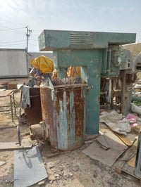 معمل قوطيه للبيع مع خباطة صبغ مع  سيمرات لف قوطيه إيطالي  العنوان بغدا...