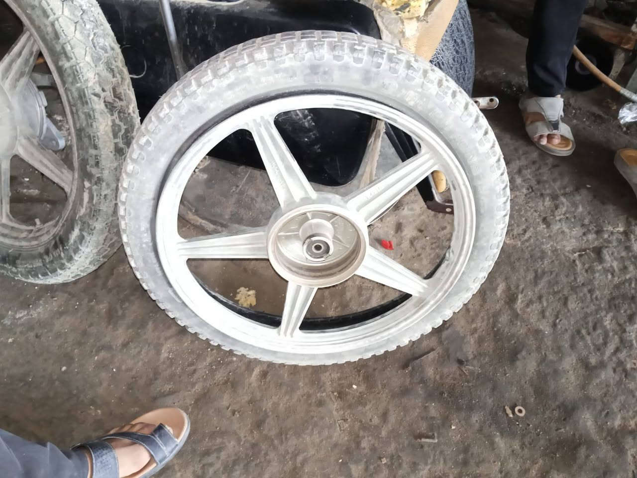 ويالة جاهزات ونضاف الورة كامل جيب وشد والكدام عوزة بس جوب قيم وخذ مكاني نجف شراي يتصل ***********
