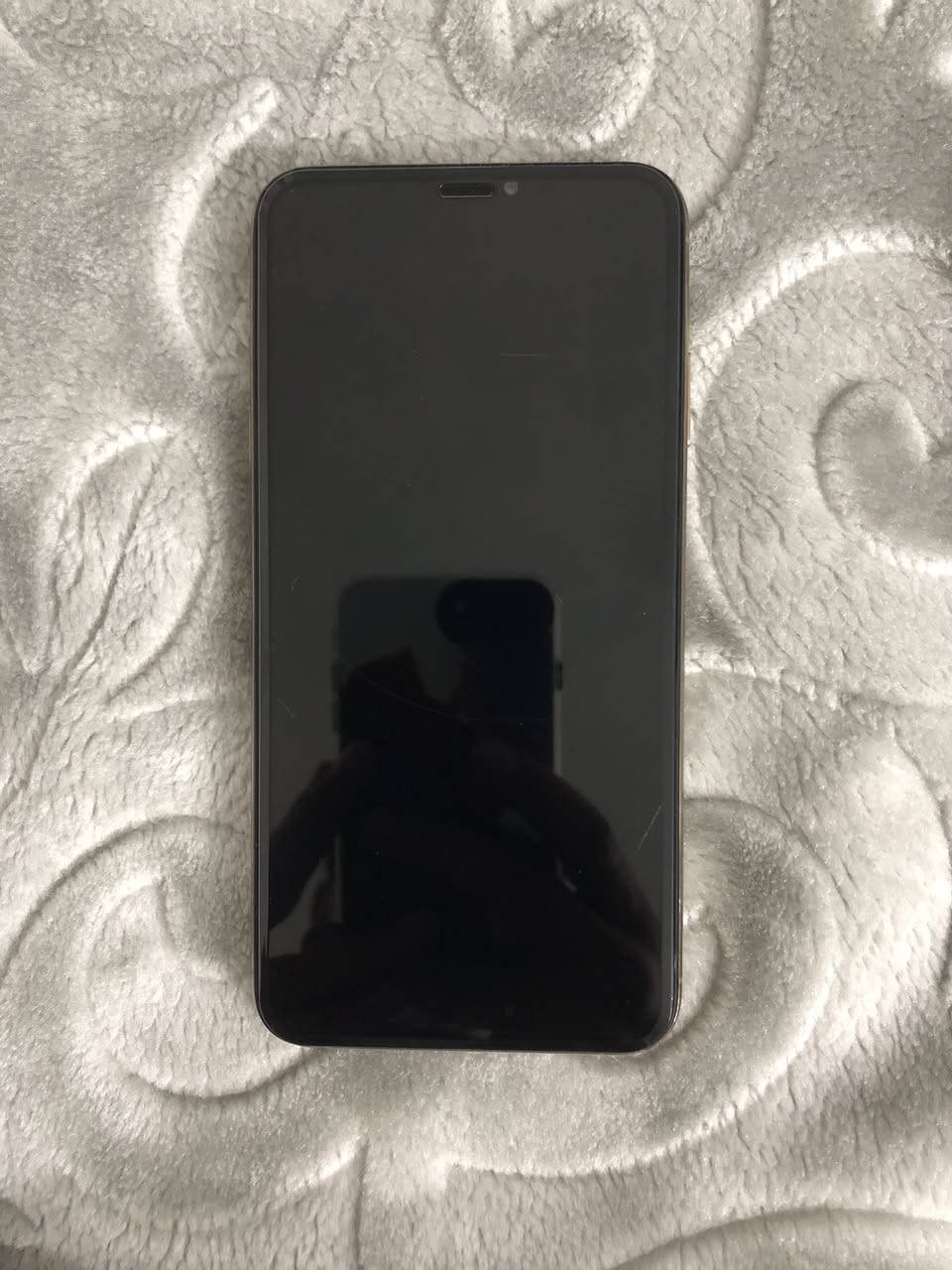 سلام عليكم 
ايفون اكس ماكس 
ذاكره ٢٥٦
بطاريه ١٠٠ مبدله اصليه تقره نسبه
شاشه اصليه+لزكه ضد الكسر 
الجهاز نضيف استعمال شخصي مال بنيه ومتروك صارله تقريبن شهر ٢٥ يوم ضرره فقط ضهر مكسور+ويا كفرات ٢ ولزكه ضد الكسر فقط هذني ويا 
سعره ٢٢٥ وبي مجال
رقم: *********** 
الموقع:الكراده قرب جبار ابو شربت
