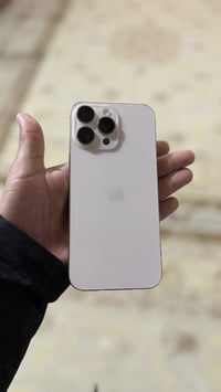 ‏السلام عليكم ايفون 16 برو ماكس  بطاريه 91  ذاكره 256  ملحقاته كامله  ...