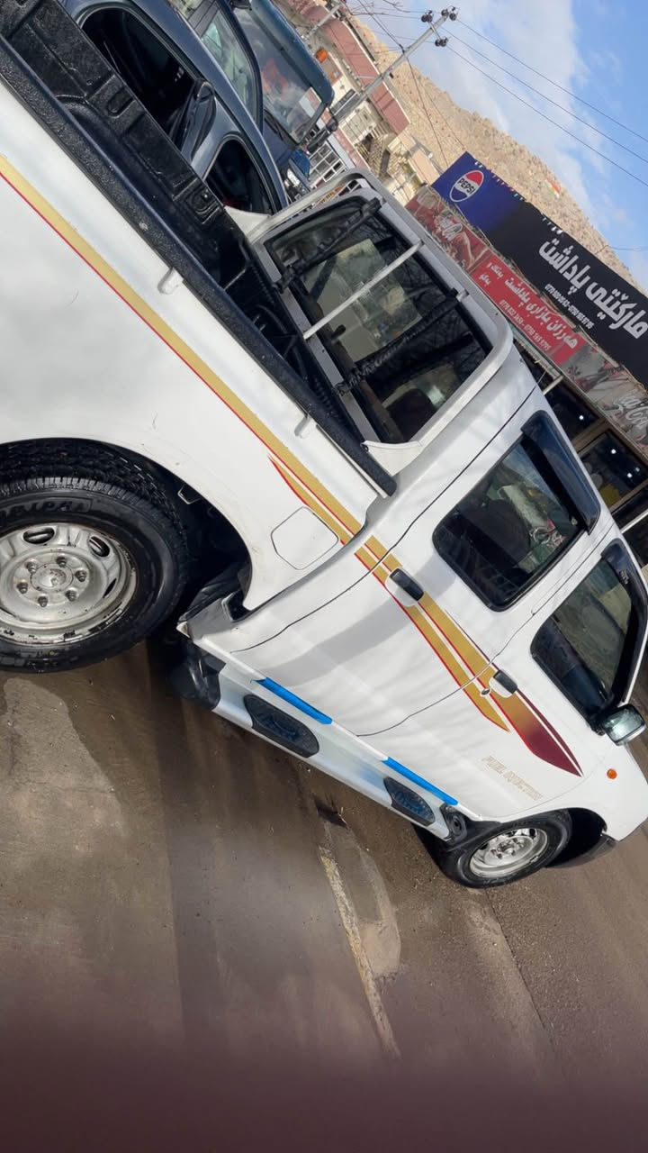 نیسان مۆدێل ٢٠٠٩یابانی رەقەم سلێمانی بەناوی خۆمانەوەیە چوار تایەی تازە گێرو مەکیەنە بە شەرتی بێ عەیبی یەک دینار مەسرەفی تیانیە ١٣٥$کەمێک مەعمەلە کارتی بانزینی کەرکوکی هەیە ناونیشان تەکیەی کاکاماند *********** ڤابەر و وەتسئاپی لەسەرە السليمانية, العراق
