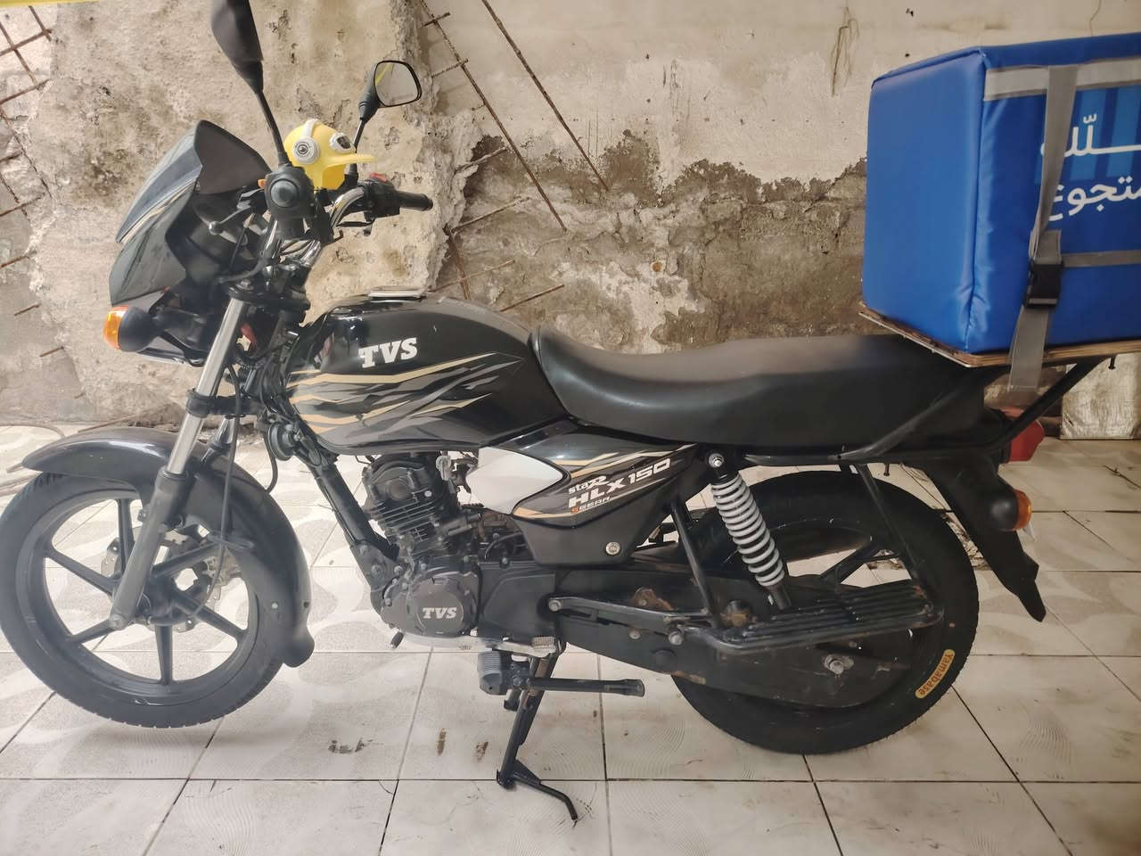 السلام عليكم تي في اس 2023سنويه واللوحات باقيه على الاستلام السعر 2300 الاتصال ***********
