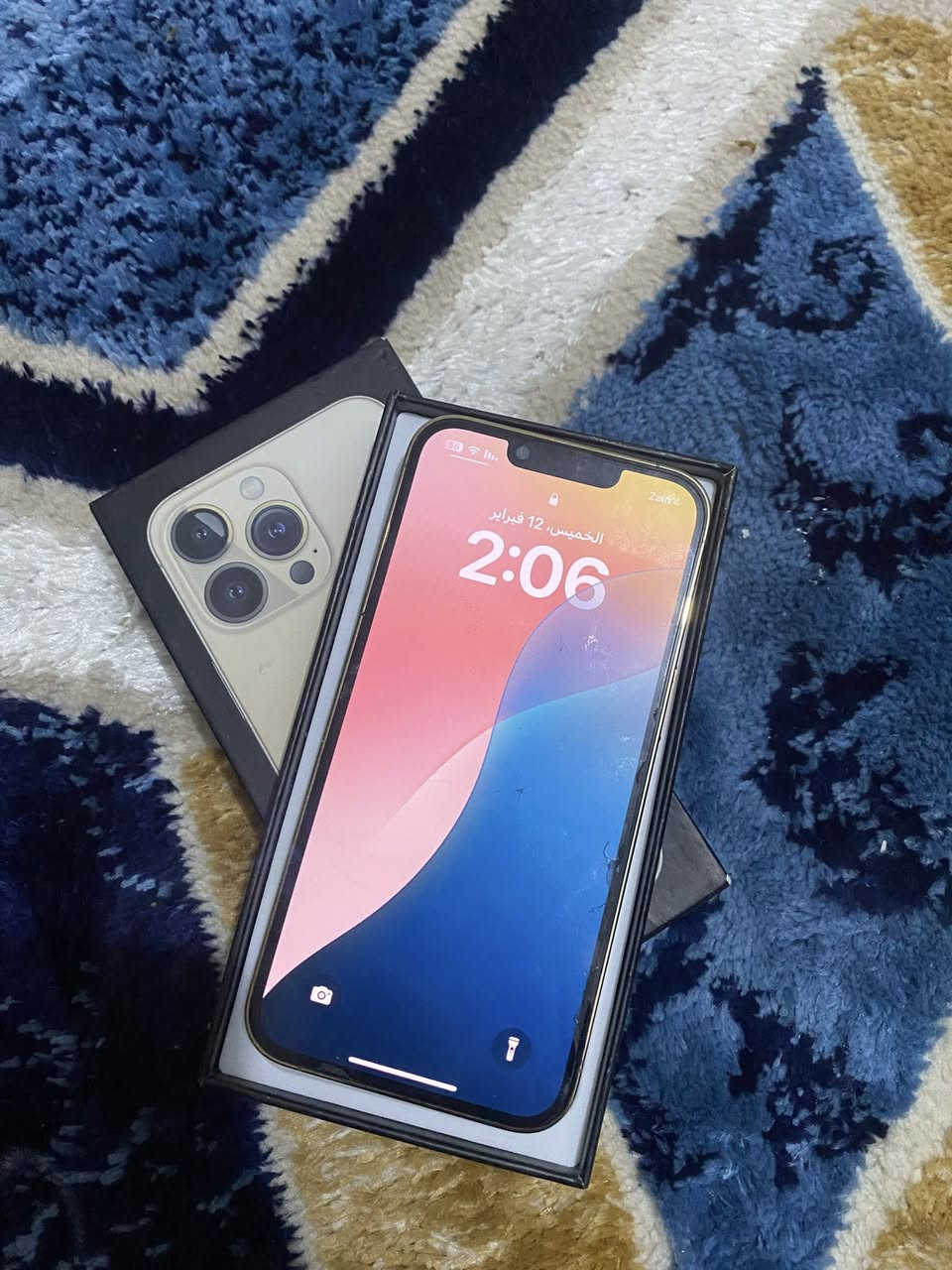 سلام عليكم شباب جهاز ١٣برو نضيف  مبدل ***********كأمره فقط سعر 550وبي مجال
