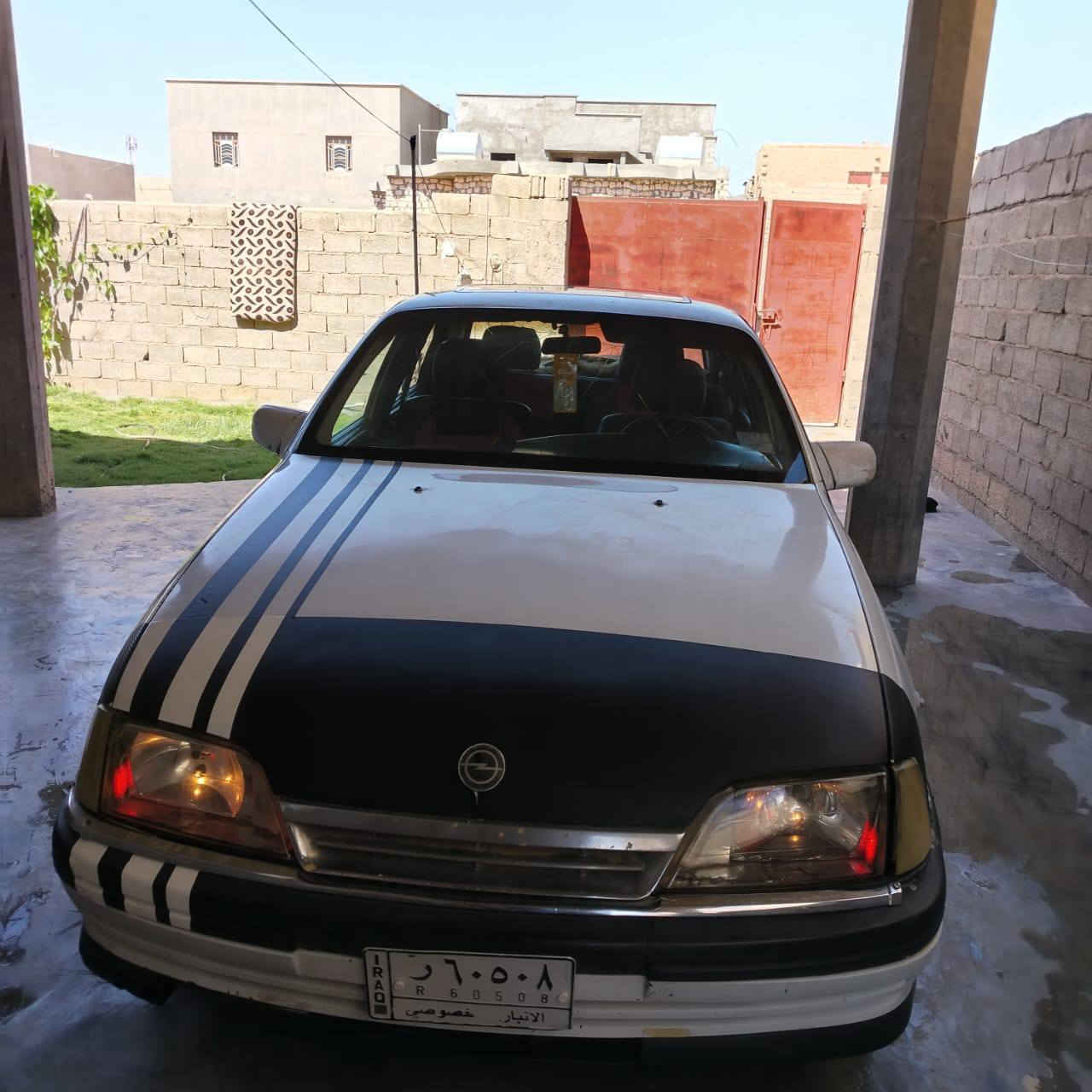 السلام عليكم اوبل اوميكا معروضه للبيع السعر 25وبيها مجال طخم تاير جديد محرك 2000موديل91 لتواصل ***********
