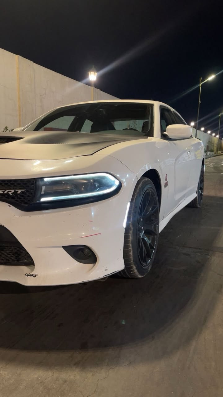 سلام عليكم دوج جارجر البيع موديل 2016 فول موصفات
محرك 6سلندر تويل حادثه جملغ اليسرا وباب سايق سعر 
183 بيه قليل مكاني بغداد جديده وهاذ رقمي ***********
