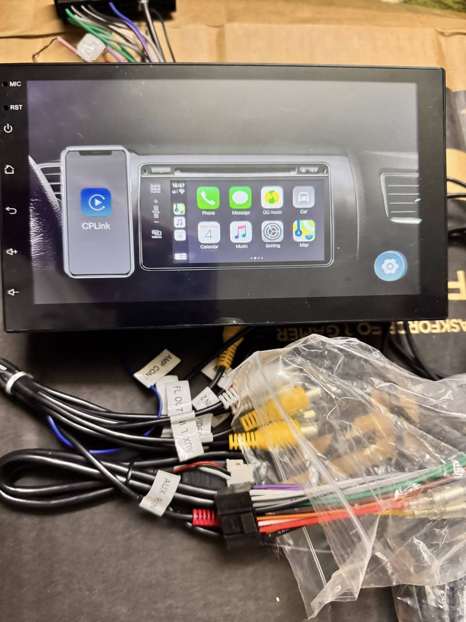 شاشة اندرويد كاربلي واندرويد اوتو ٧ انج بهذا الشكل مع كامل ملحقاتها عبالك بيها اثر استخدام بس محلقاتها بالجيس وفحصتها كلشي شغال
السعر ٣٠ الف فقط


**إذا كنت صاحب هذا الإعلان وتريد حذفه لأي سبب، رجاءا أرسل رسالة إلى الدعم الفني**