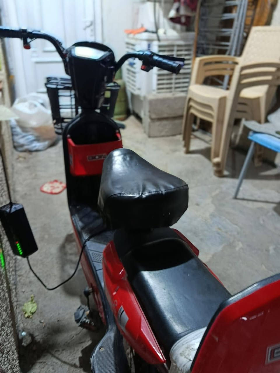 السلام عليكم دراجه شحن للبيع نقصها بس بطاريات السعر 175الاستفسار 
***********
