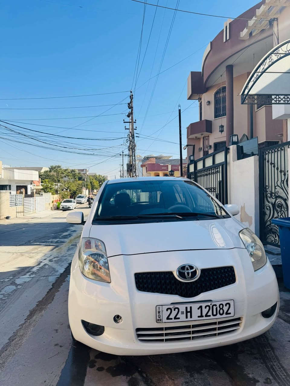 تويوتا يارس 
موديل 2008￼
دفتربنزين هةيه 
سةنةوى تازةيه تا 2028
دوو پةلةى بچوكى هةيه 
نرخى 90 مجالى كةم 
كير ومةكينةى بةشةرت 
ژمارى موبايل ***********
*********** Singapore

