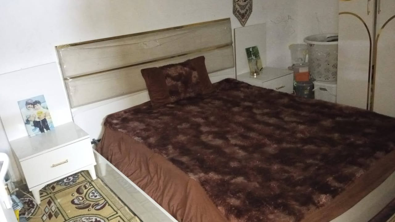 سلام عليكم غرفه تركيه 5 قطع نضيفه للبيع سعر 350 وبيها مجال جكوك الاساتذه  *********** وات ساب او تصال
