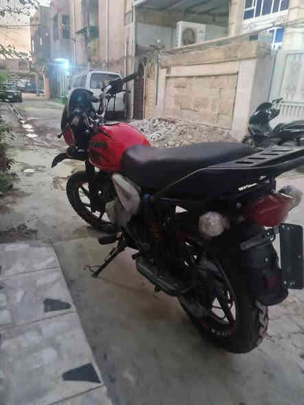 سلام عليكم دراجه بوكسر موديل2022 سنويه ولواحات انكليزي تحول ثاني يوم دراجه مبدل بيها فقط واشر كاز كيت  مكفوله من كلشي تجي وتفحص وبخدمتك بكاني شاوع فلسطين متواجد علواتساب ورصيد مامتواجد علمازنجر عارضها ب مليونين وبيها مجال ولماعده اني بخدمته ولميعجبه سعر خالي يكلب المنشور ورزق لجميع نشالله

***********

***********
